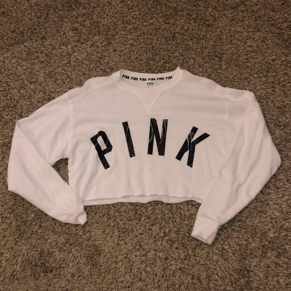 Pink cropped shirt